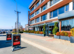 MED Airport Hotel